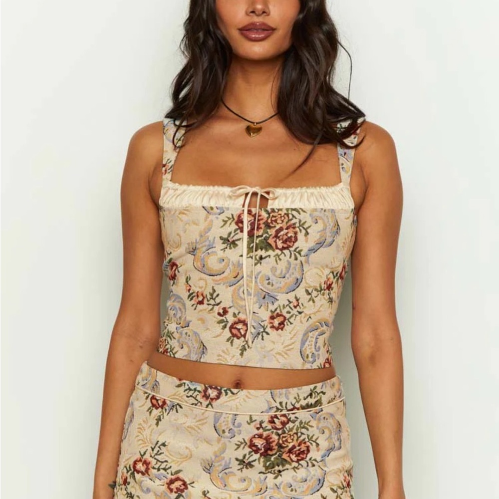 Beginning Boutique XS Festival Top